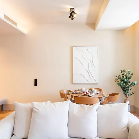 Catarina 392 By Lovelystay Apartment