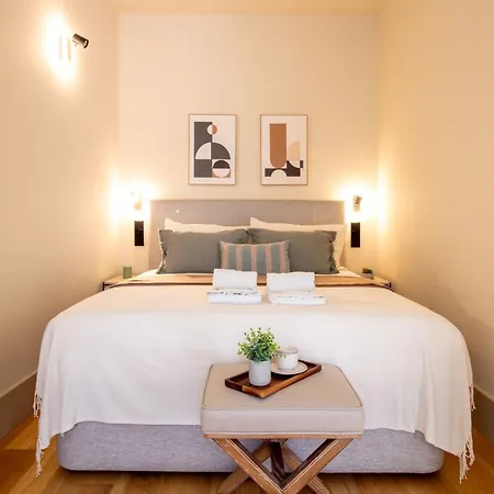 Catarina 392 By Lovelystay Porto